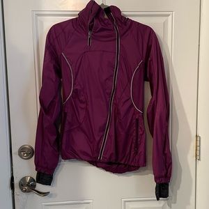 Lululemon size 4 running jacket